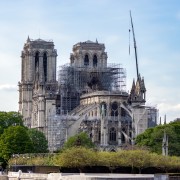 巴黎圣母院木屋顶，计划明年重新开放！