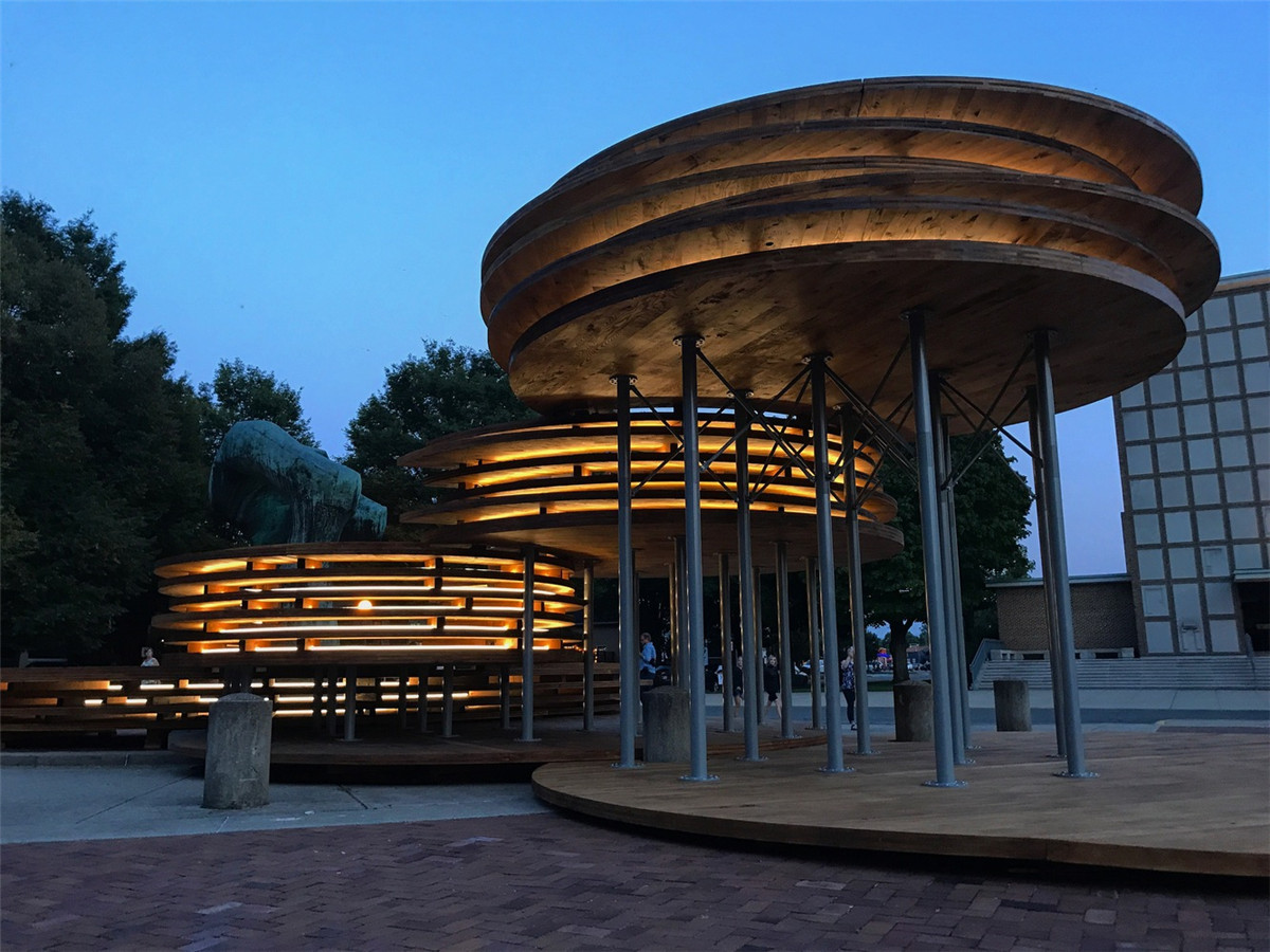 层叠的圆盘，三维的广场——新型材料CLT制作的景观小品| 建筑学院