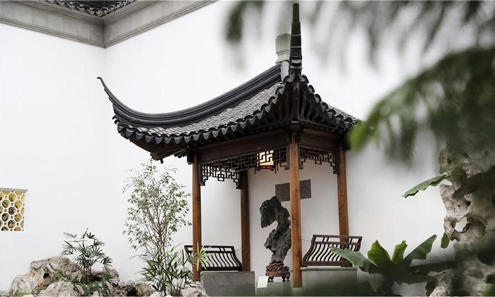 一百年以后，我想问大家，我们还有中国园林可看吗？