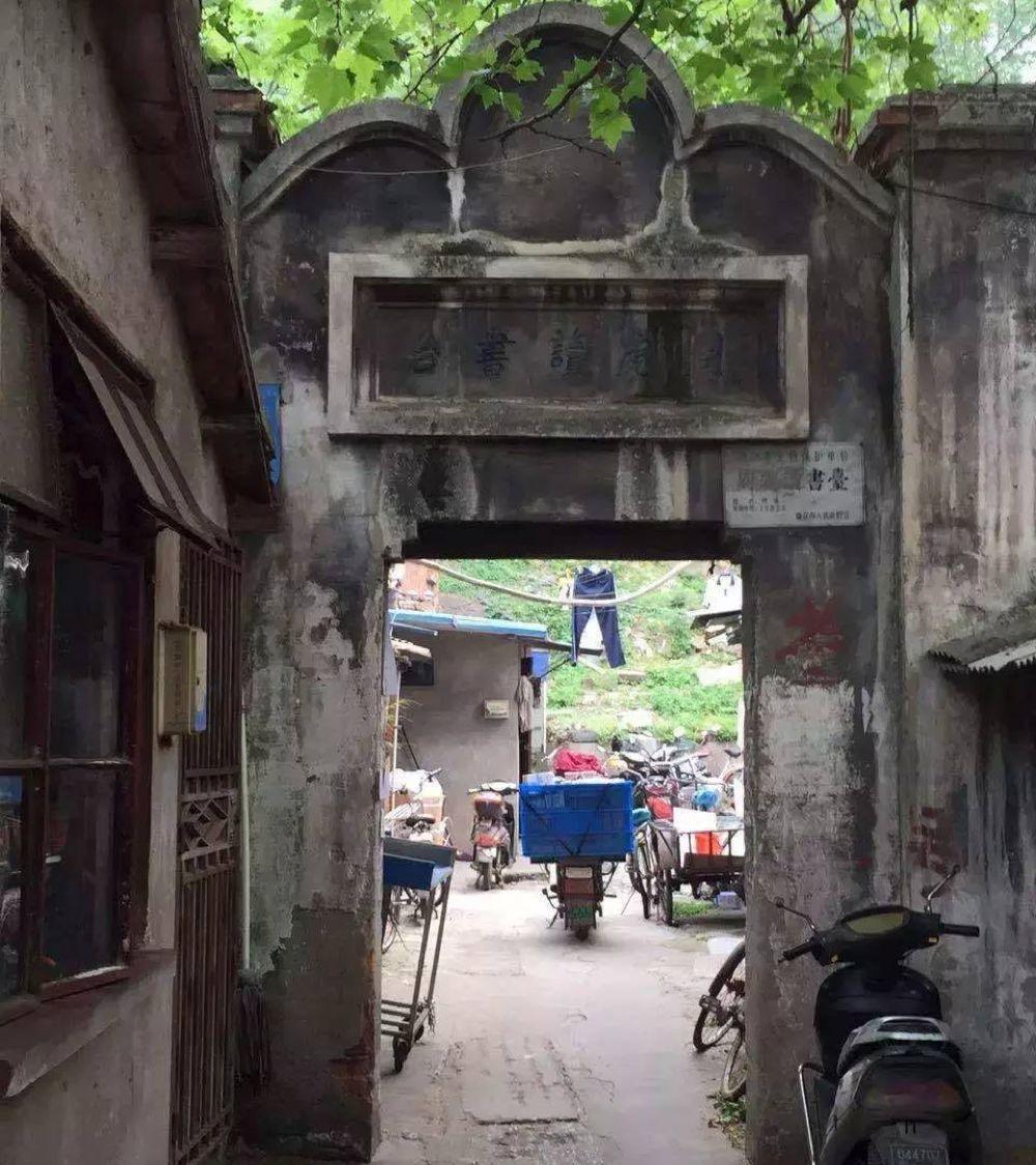 一百年以后，我想问大家，我们还有中国园林可看吗？