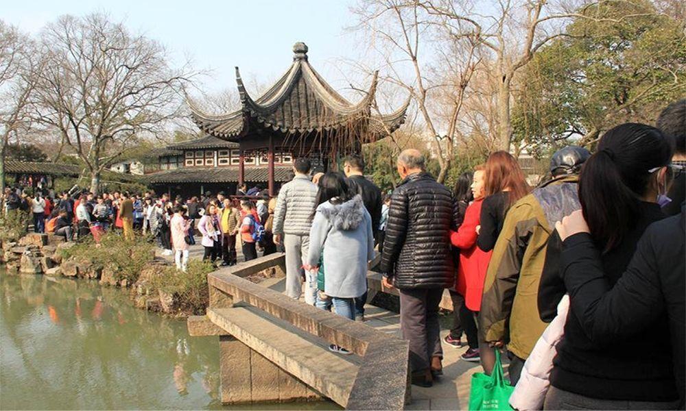 一百年以后，我想问大家，我们还有中国园林可看吗？
